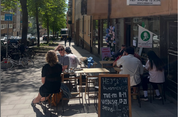 Uteservering på Her Name is Kim, koreansk restaurang i Stockholm